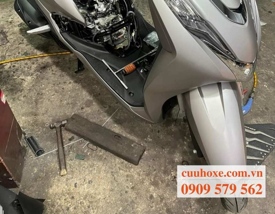 cuuhoxe.com.vn cũng nhận bảo dưỡng xe máy