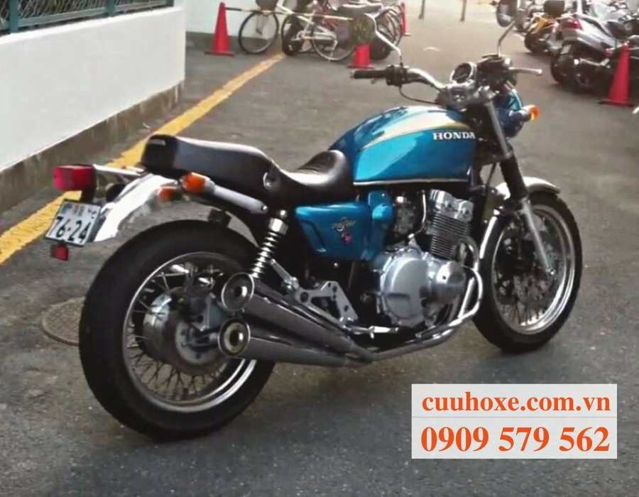 Thay ắc quy xe mô tô