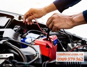 Dịch vụ cứu hộ bình ắc cquy ô tô lưu động, câu bình, kích bình, sạc bình của Minh Thức Motor