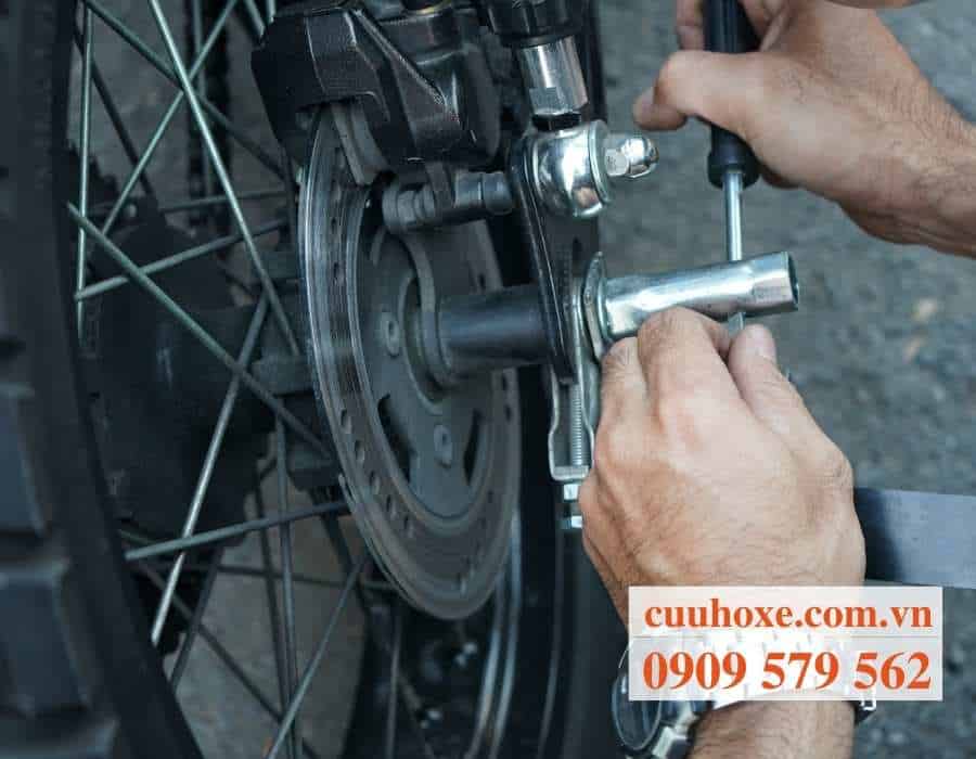 Quy trình tiếp nhận dịch vụ vá xe tại nhà