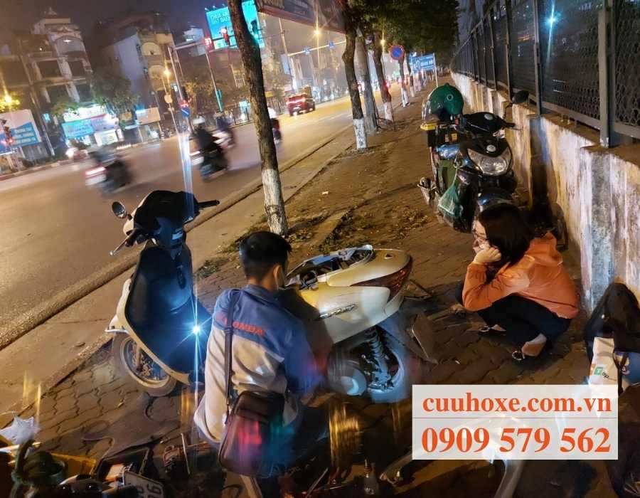 Dịch vụ cứu hộ xe máy, vệ sinh kim phun nhanh tại Minh Thức Motor