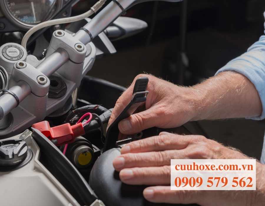 Bảo dưỡng phụ tùng xe máy điện