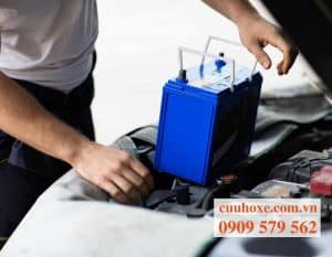 Dấu hiệu cho thấy ắc quy của xe yếu và cần được thay thế