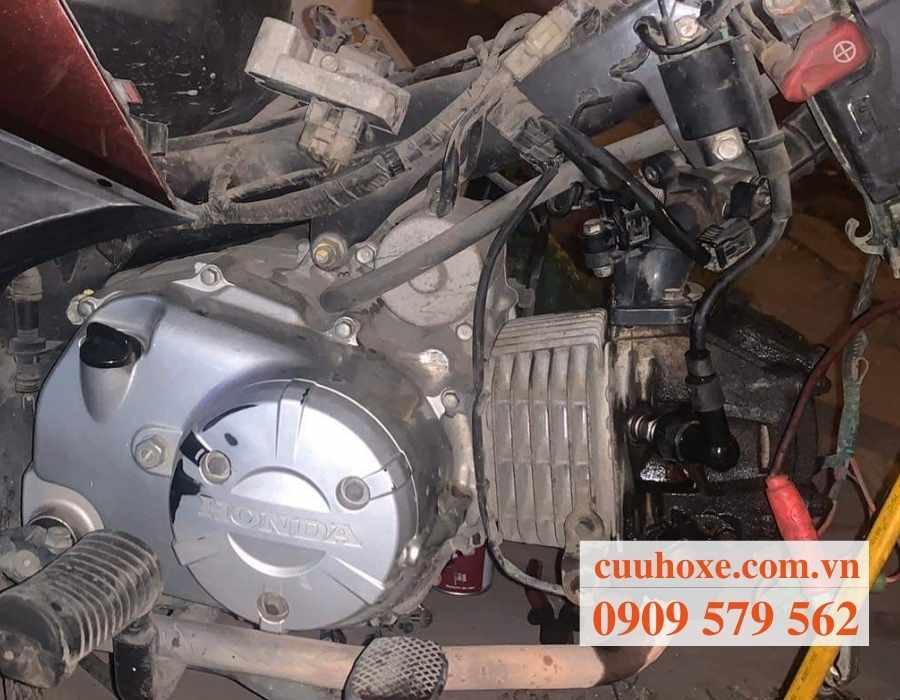 Thay bình ắc quy xe Wave ở đâu giá rẻ?