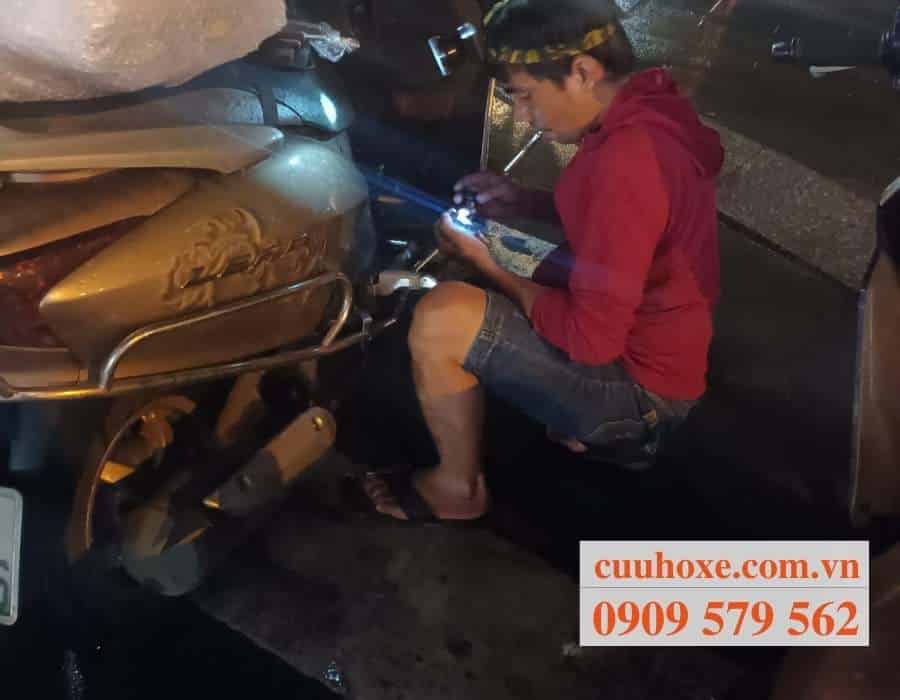Cứu hộ xe máy cấp tốc giá rẻ quận 8 