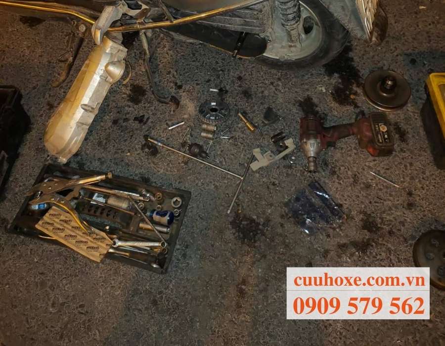 Dịch vụ Cứu hộ xe máy cấp tốc giá rẻ quận 4 Minh Thức