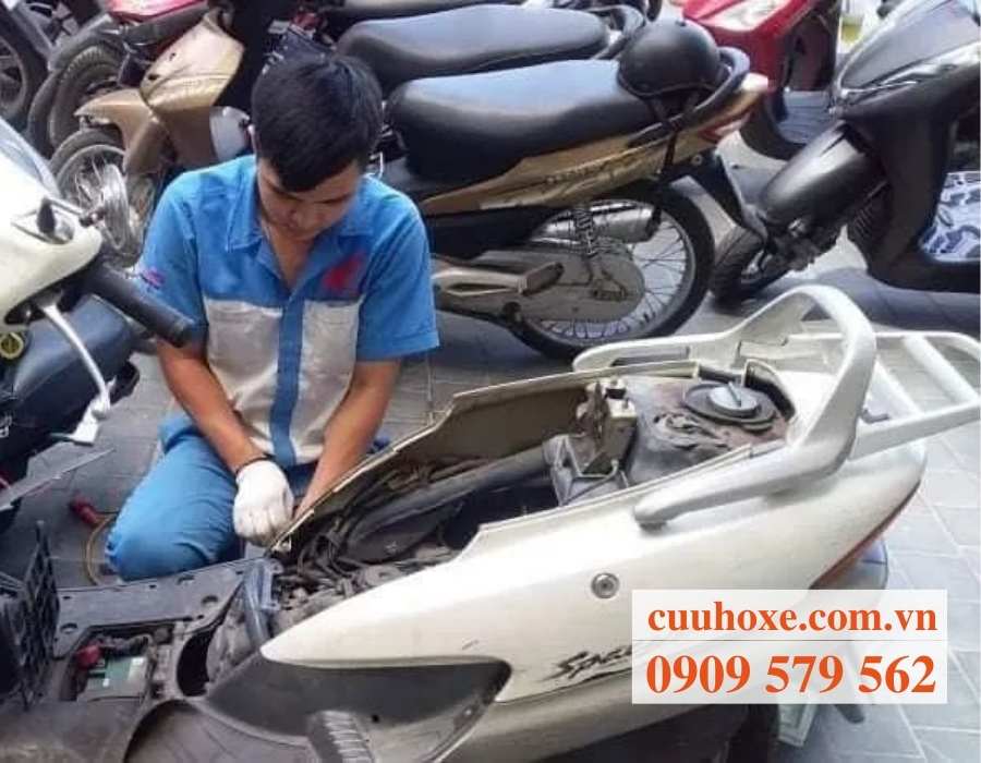 Đội ngũ thợ sửa xe của Minh Thức Motor