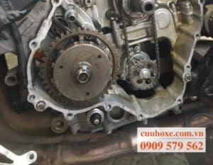 Sửa dàn máy trong của xe chuyên nghiệp tại tiệm sửa xe máy quận 1