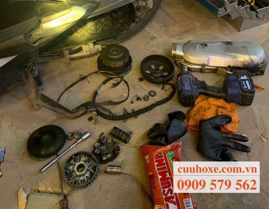 Sửa bộ nồi và dây curoa cho xe khách