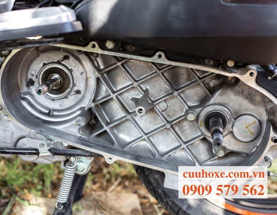 Sửa dàn nồi và dây curoa cho xe máy của khách