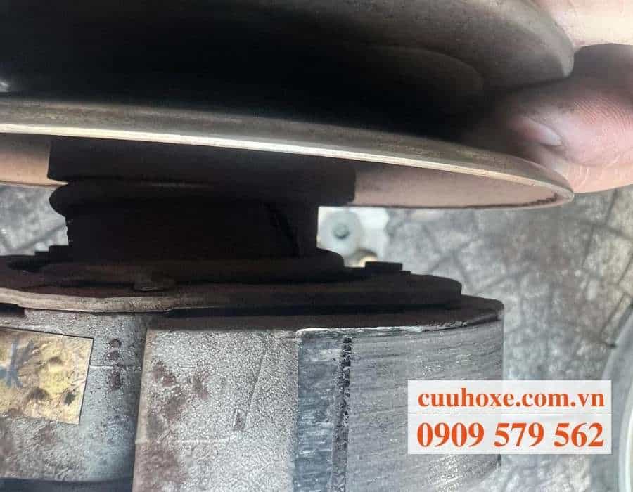 Sửa và thay thế phụ tùng xe máy chính hãng Minh Thức Motor