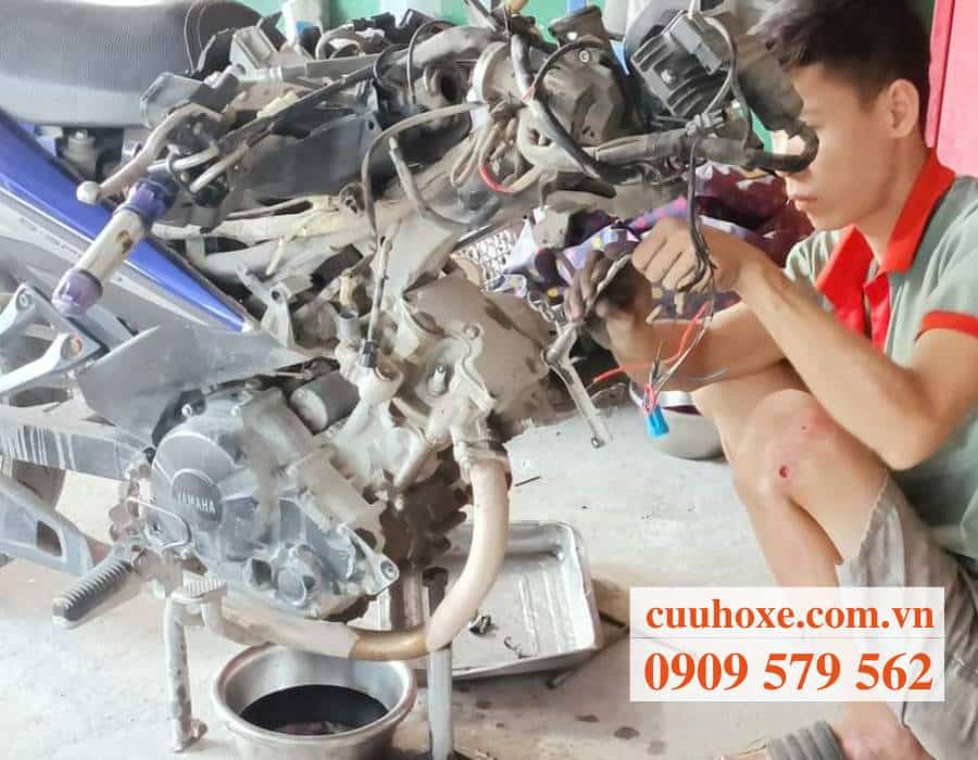 Tháo và vệ sinh dàn máy trong