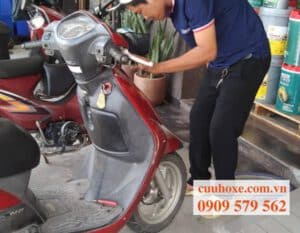 Dịch vụ Thay Ắc Quy Xe Máy Tại Nhà TPHCM 24/24