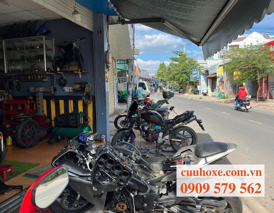 Sửa xe motor phân khối lớn tại chỗ Đà Nẵng