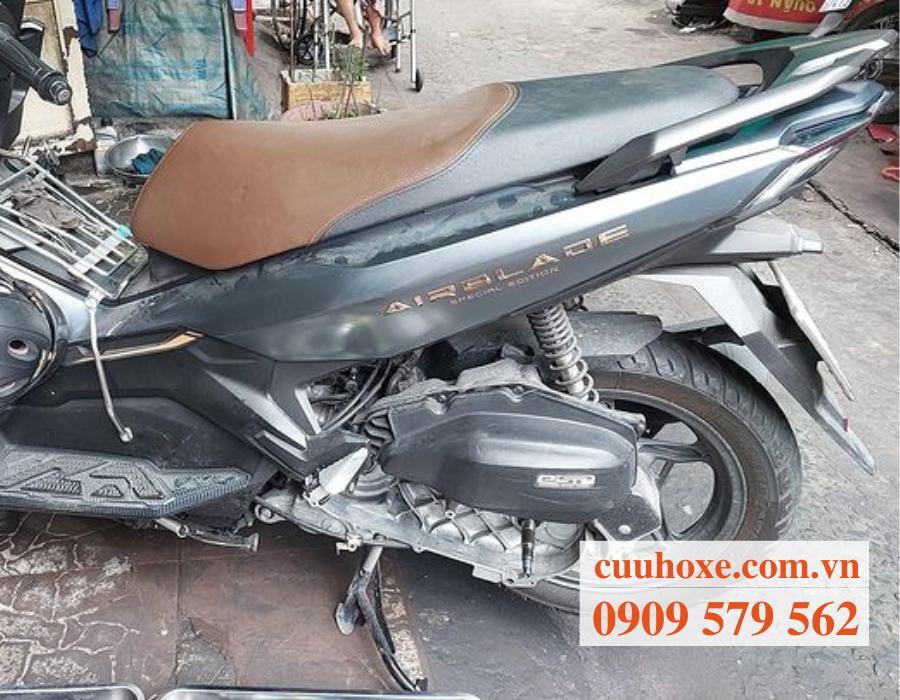 Vá Vỏ Xe Máy, Thay Ruột Xe Máy Tận Nơi